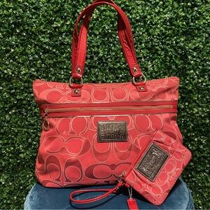 EUC Rare Coach POPPY Silver Accented Bag